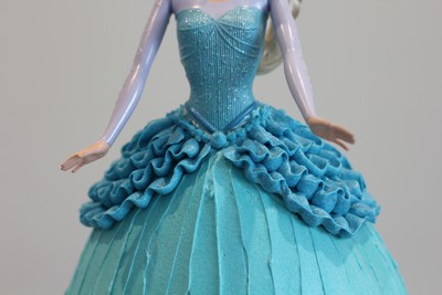 Elsa Cake Ruffles