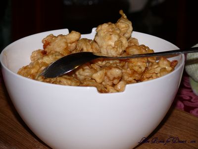 Add honey sauce over crispy chicken and serve