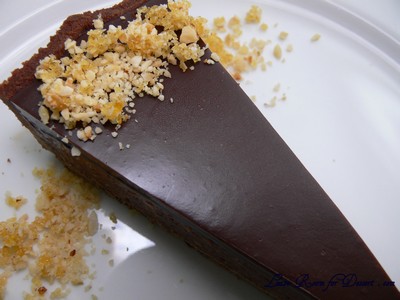 triplechocolatepralinetart05