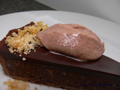 triplechocolatepralinetart07