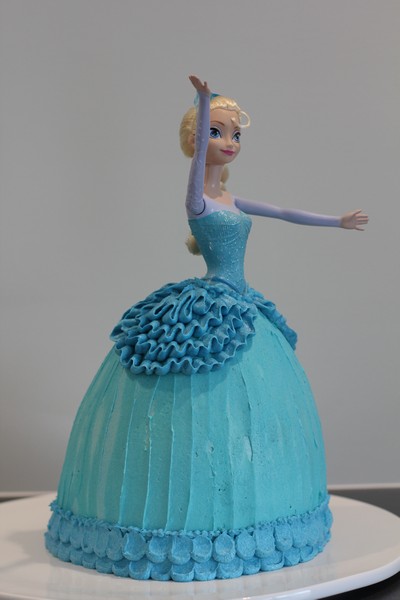 Elsa Cake