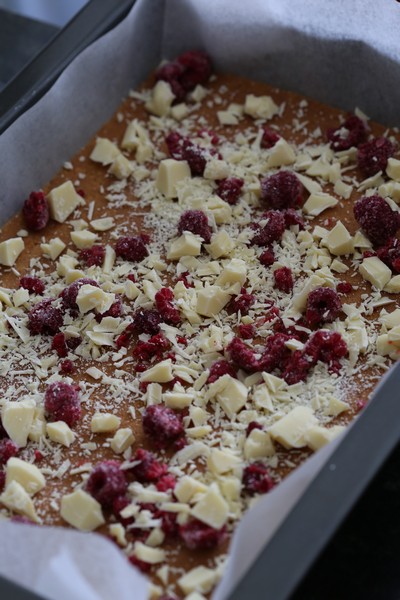 WhiteChocRaspberrySlice1